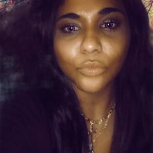 Meet your Posher, Crystal